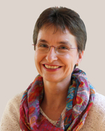 Andrea Nerding, Massage und Sanjo bei Rückenschmerzen, Ischias, Hexenschuss, Skoliose, Schulterschmerzen.
