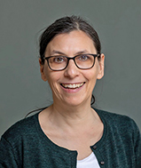 Sabine Ludwig, Massage und Sanjo bei Rückenschmerzen, Ischias, Hexenschuss, Skoliose, Schulterschmerzen.